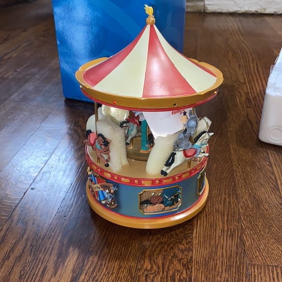 RARE - Vintage Disney Brave Little Tailor Snow Globe Carousel Music Box - Picture 5 of 6